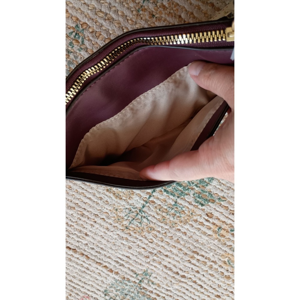 Trina Turk NWT Wristlet‎ Clutch Bordeaux Zip Pouch Gold Hardware - Picture 6 of 10